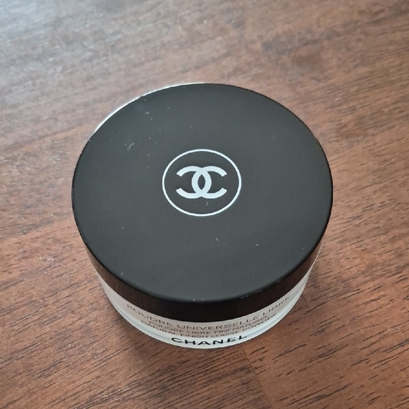 CHANEL Loose Powder Natural Finish - Picture 1 of 6